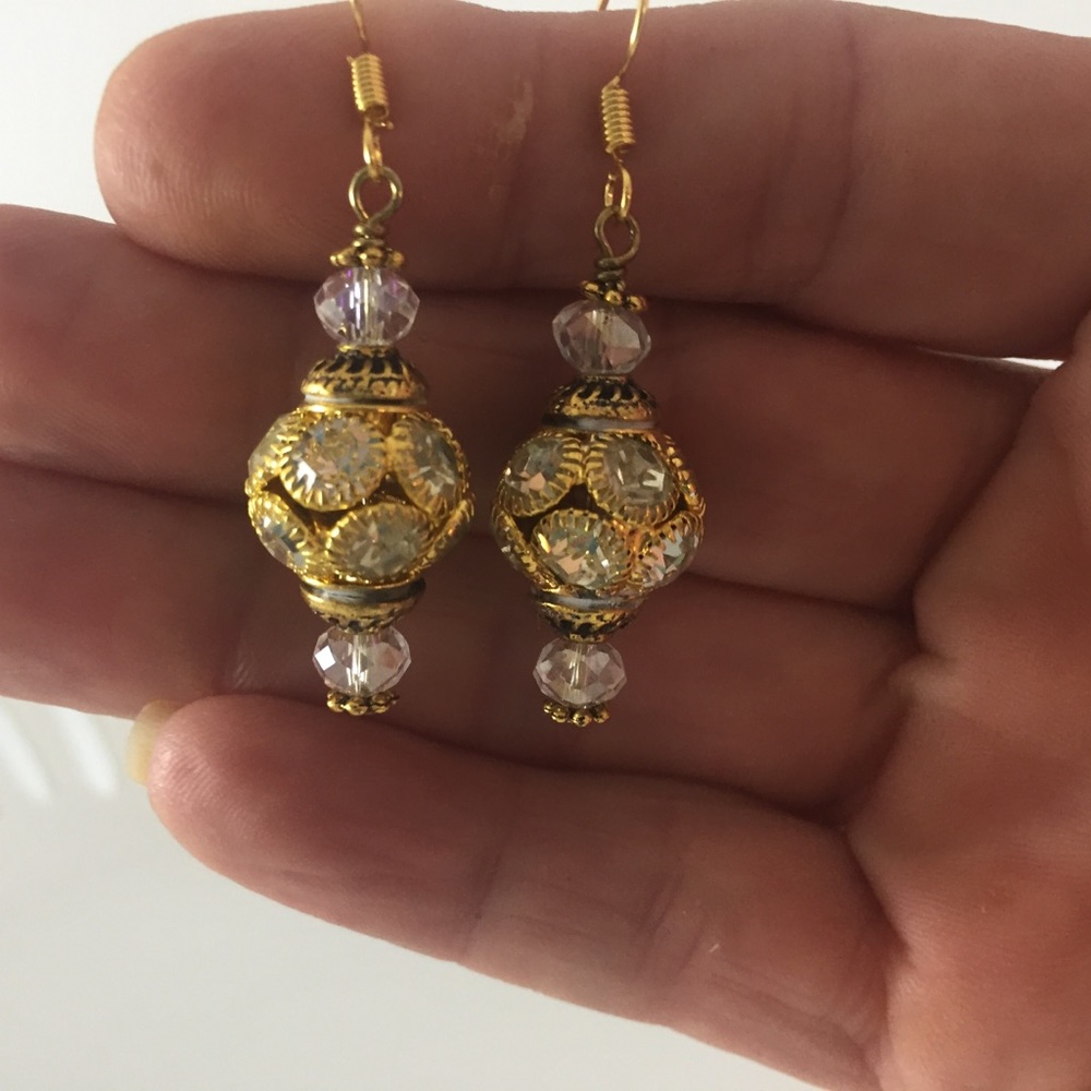 Handmade Earrings Crystal/Glass Gold Plated Metal Dangle New - Picture 4 of 4
